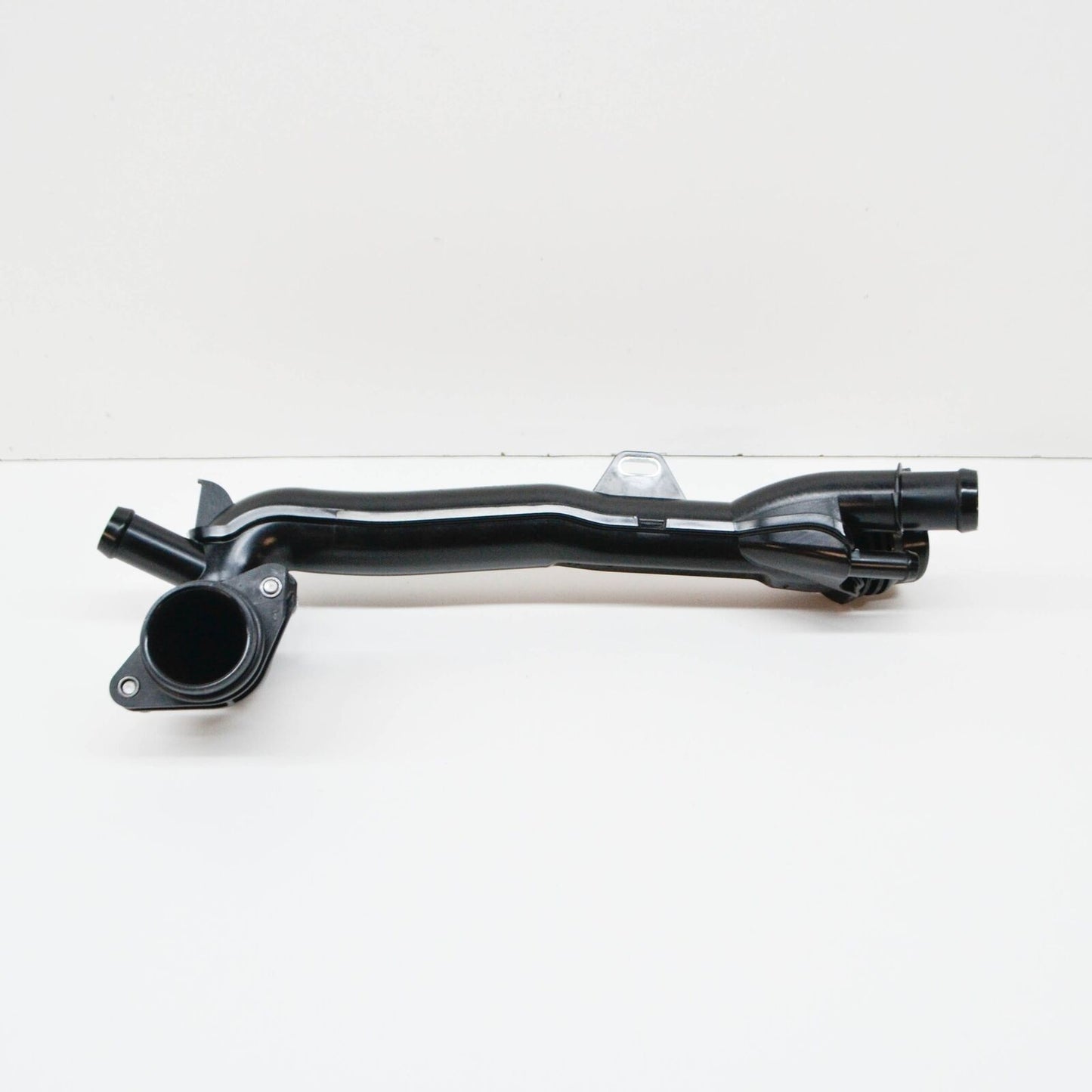 NEW MERCEDES-BENZ CLS C257 COOLANT LINE A2642008600 ORIGINAL