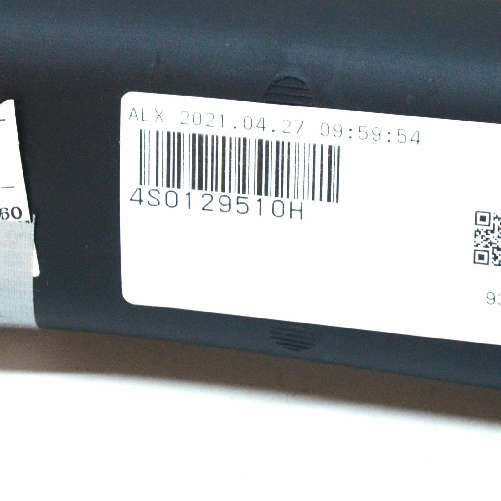 NEW AUDI R8 SPYDER 4S AIR INTAKE TUBE DUCT 4S0129510H ORIGINAL