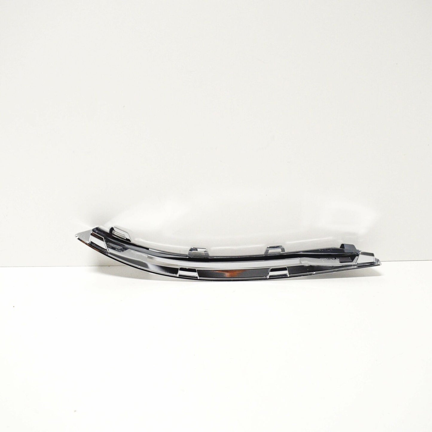 NEW MERCEDES BENZ C W204 C63 AMG RIGHT DRL CHROME TRIM A2048853274 ORIGINAL