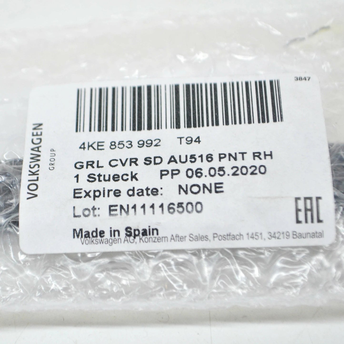 NEW AUDI E-TRON FRONT BUMPER GRILLE RIGHT INSERT 4KE853992T94