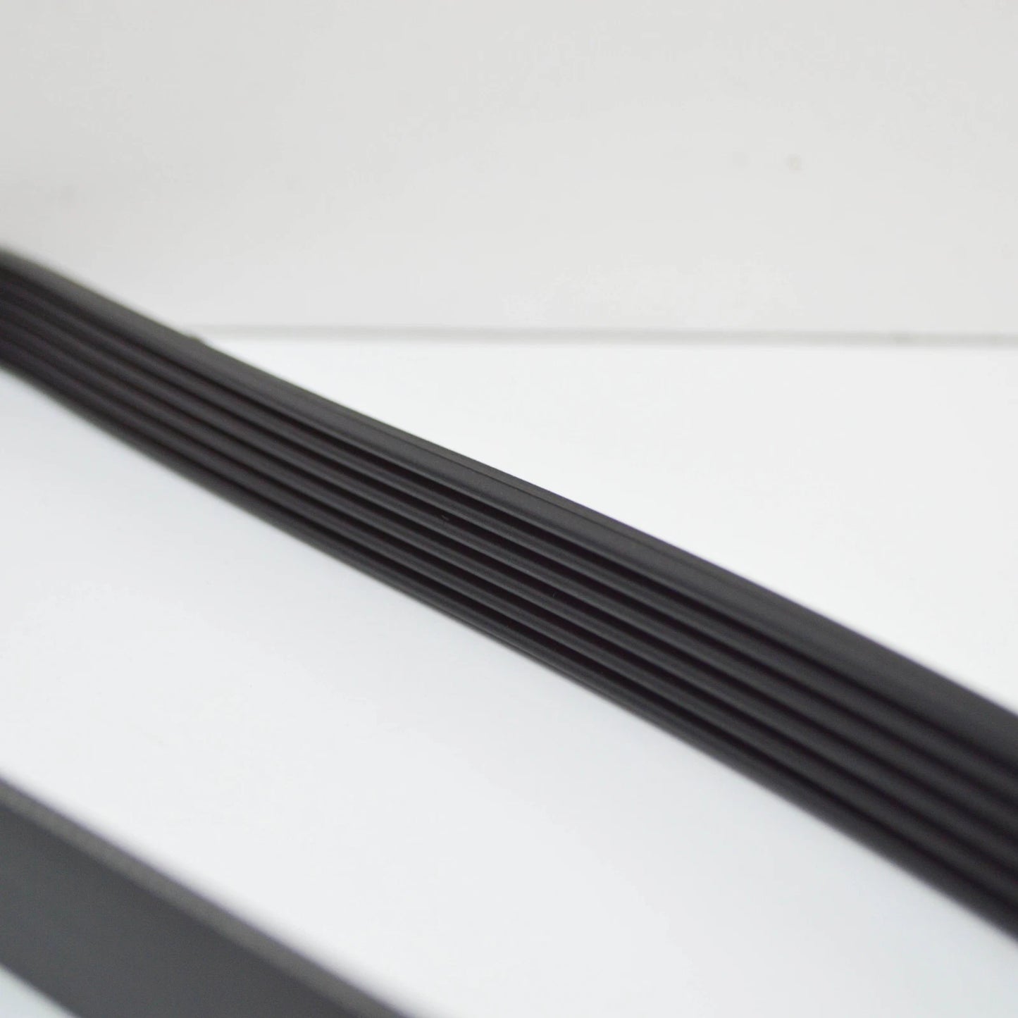 NEW AUDI Q7 4L ALTERNATOR POLY-V-BELT 05A903137A