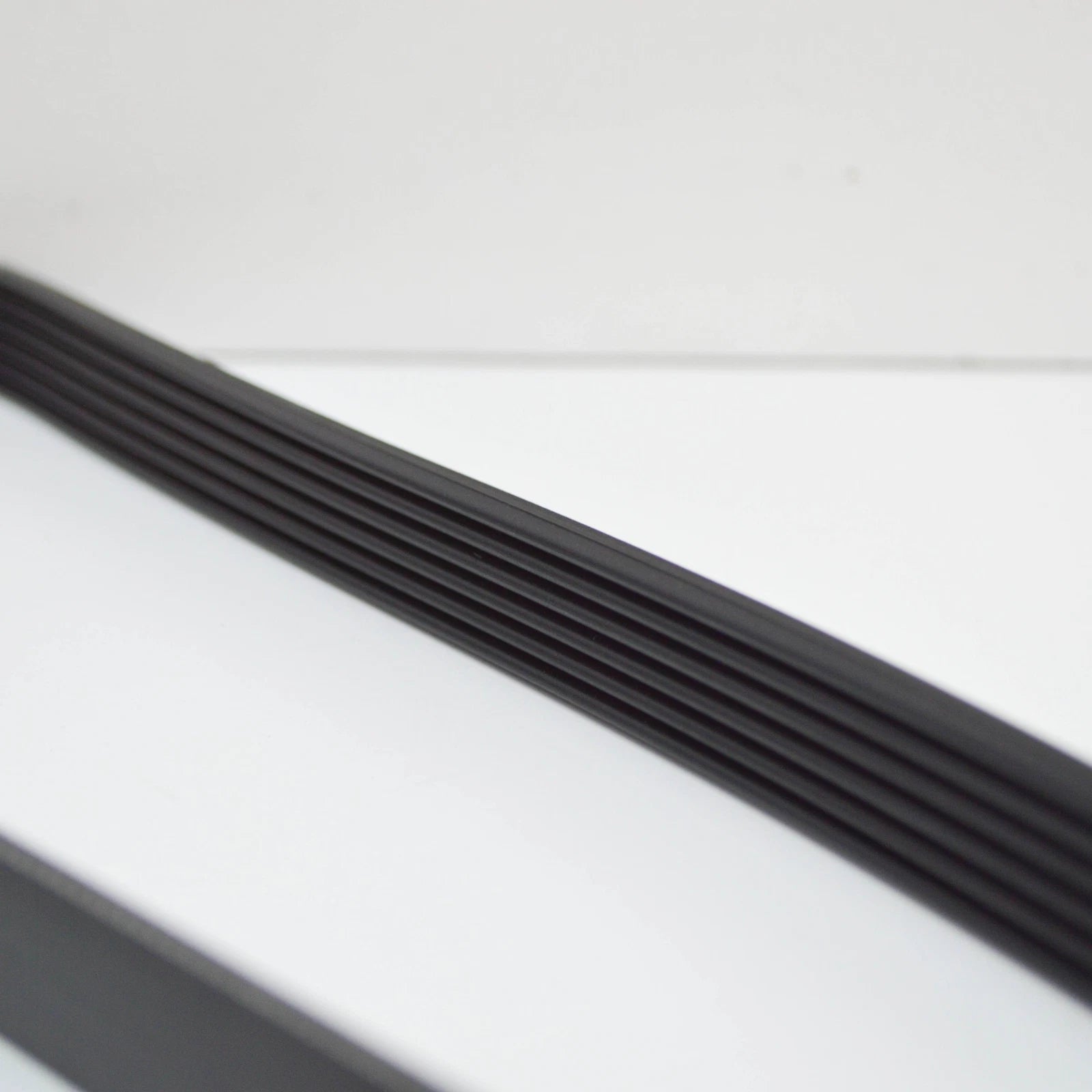 NEW AUDI Q7 4L ALTERNATOR POLY-V-BELT 05A903137A