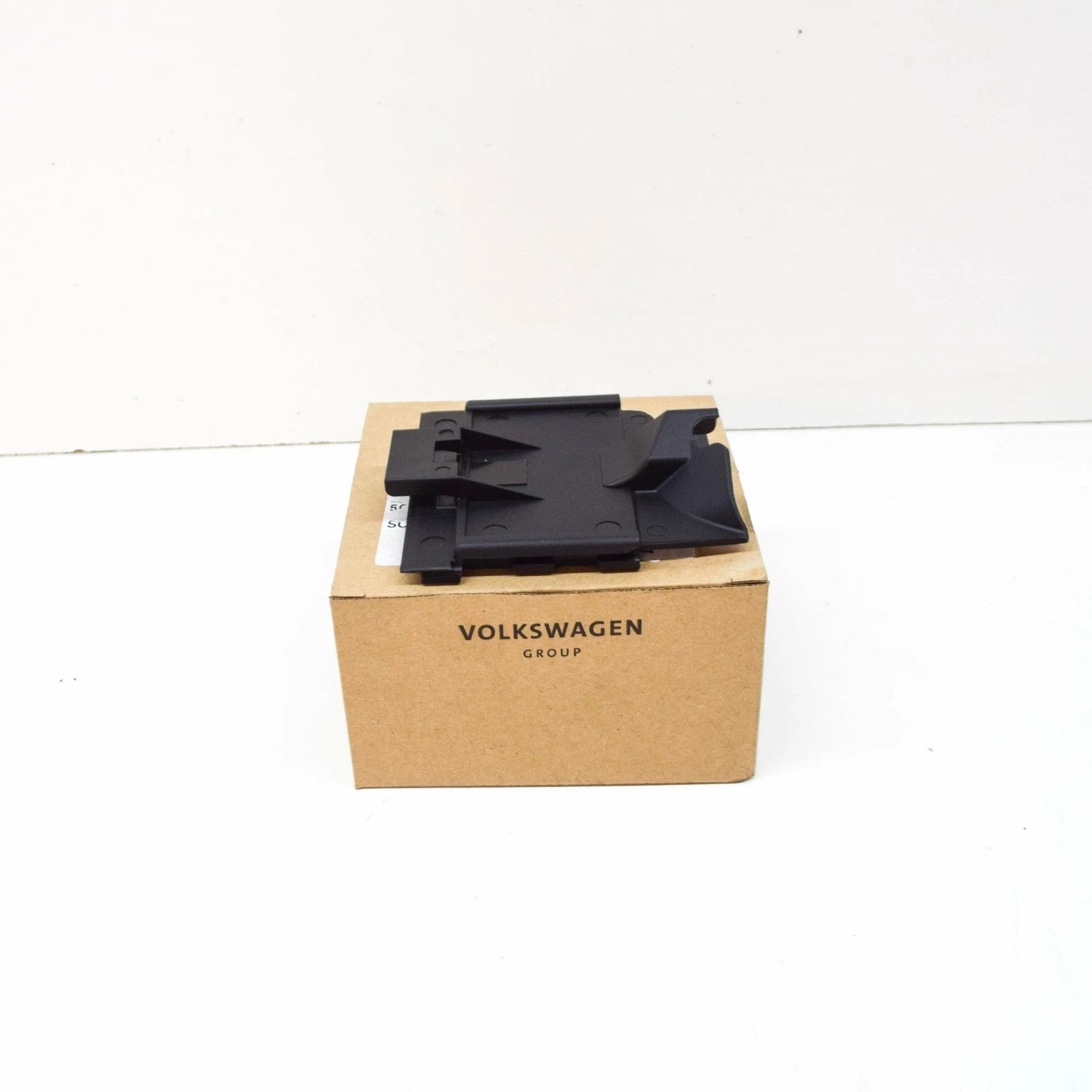 NEW AUDI A3 8V ENGINE BAY CENTRAL ELECTRICS CLOSING ELEMENT 5Q0927165F ORIGINAL