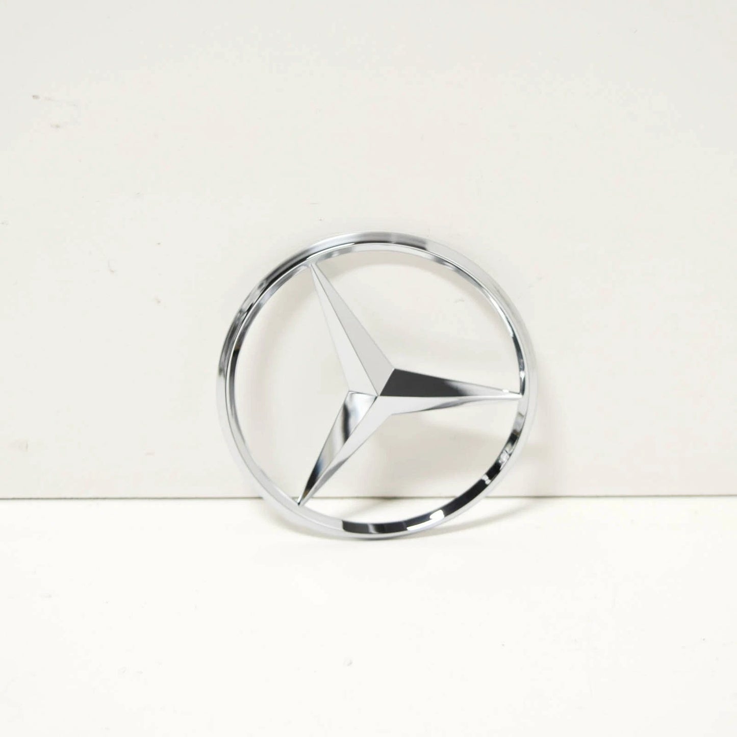 NEW MERCEDES-BENZ C-CLASS S204 TRUNK BOOT LID BADGE EMBLEM A2047580158