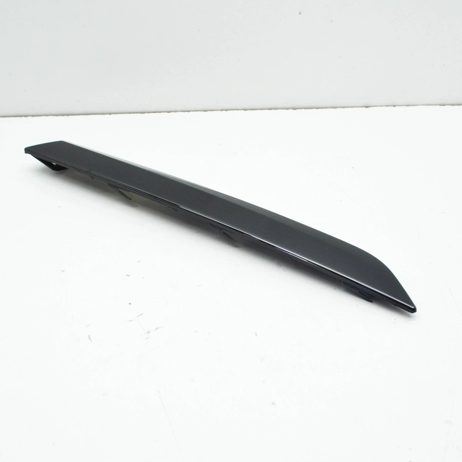 NEW BMW X7 G07 REAR LEFT BUMPER MOLDING 51128074021 ORIGINAL