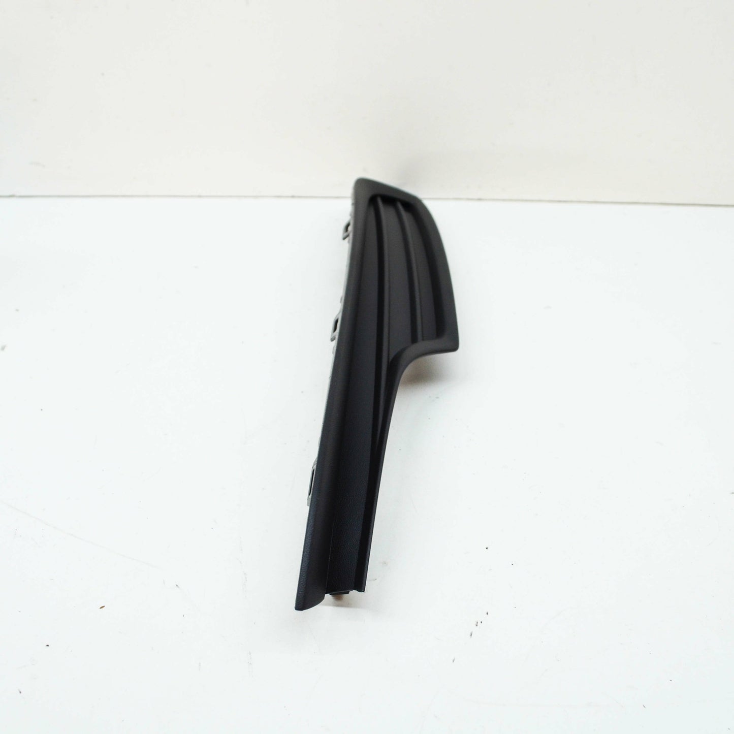 NEW VW GOLF MK7 FRONT BUMPER RIGHT VENT GRILLE 5G08536669B9 ORIGINAL