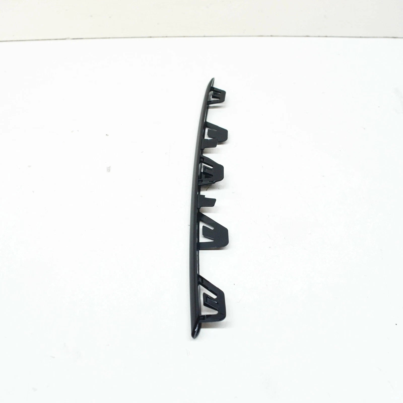 NEW MB GLA H247 FRONT BUMPER UPPER LEFT TRIM STRIP A2478858304 ORIGINAL