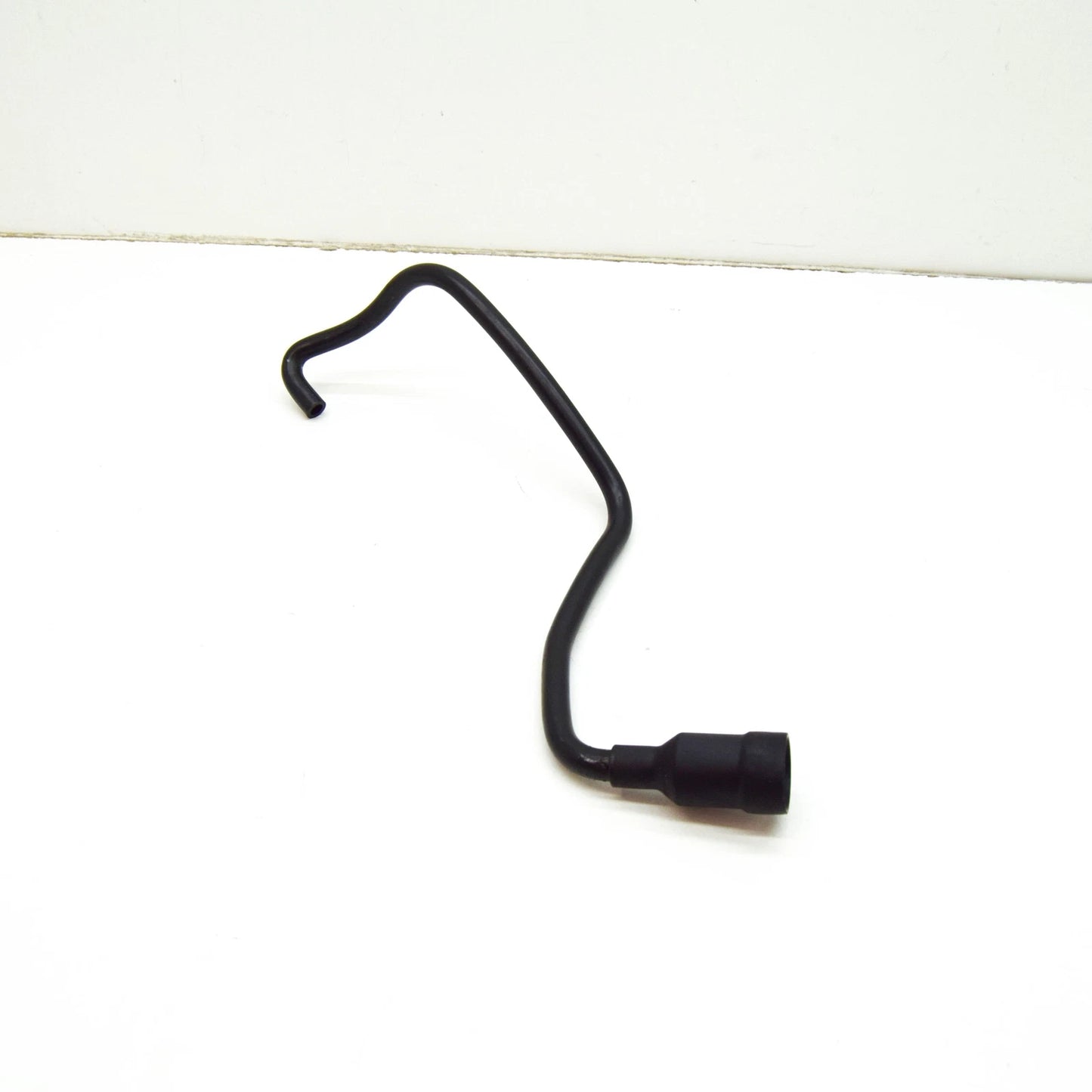 NEW AUDI A4 B8 RIGHT HEADLIGHT DRAIN TUBE 8T0941718D ORIGINAL