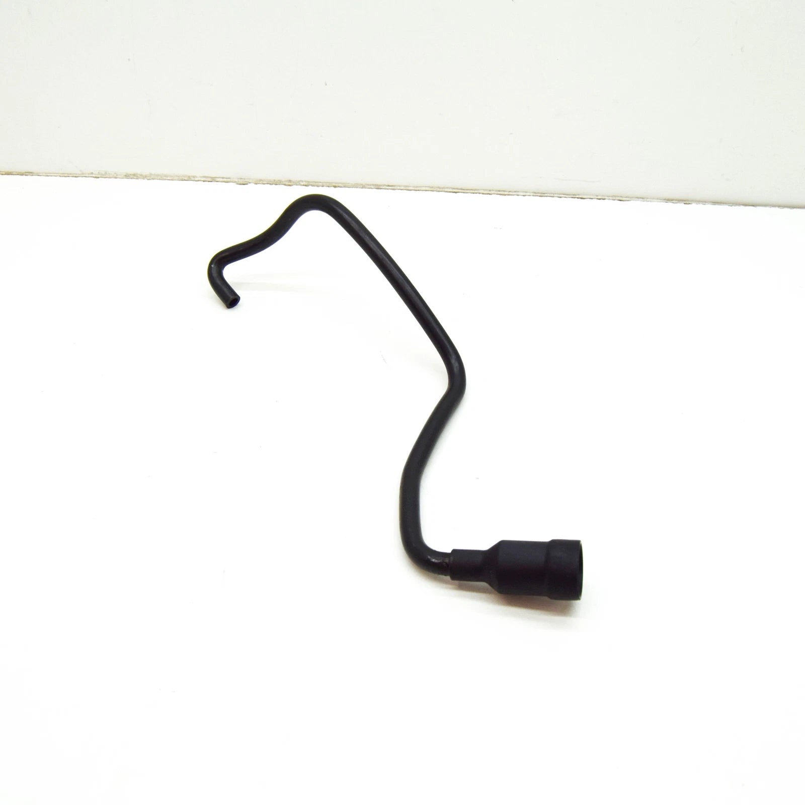 NEW AUDI A4 B8 RIGHT HEADLIGHT DRAIN TUBE 8T0941718D ORIGINAL