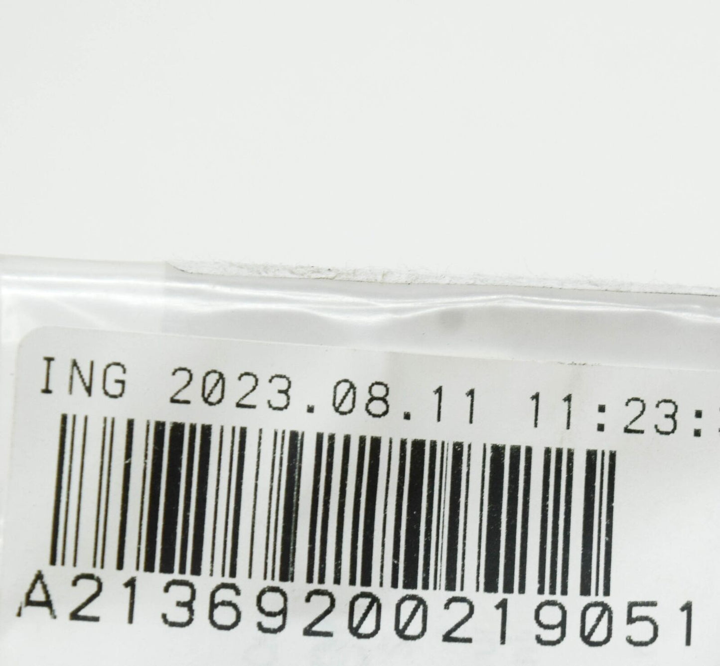 NEW MB E W213 RIGHT COLUMN BADGE WITH COVERING A21369200219051 ORIGINAL