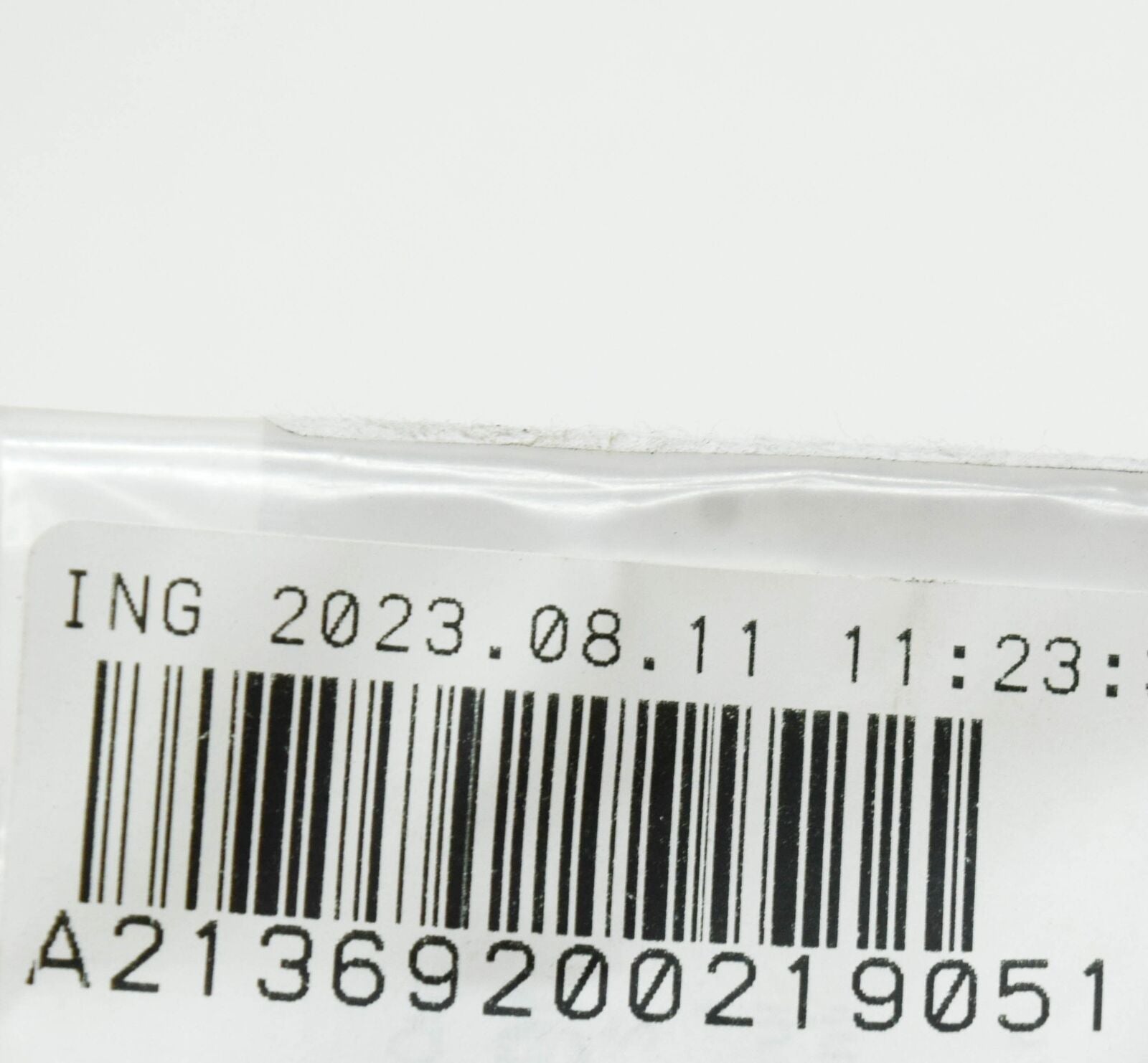 NEW MB E W213 RIGHT COLUMN BADGE WITH COVERING A21369200219051 ORIGINAL