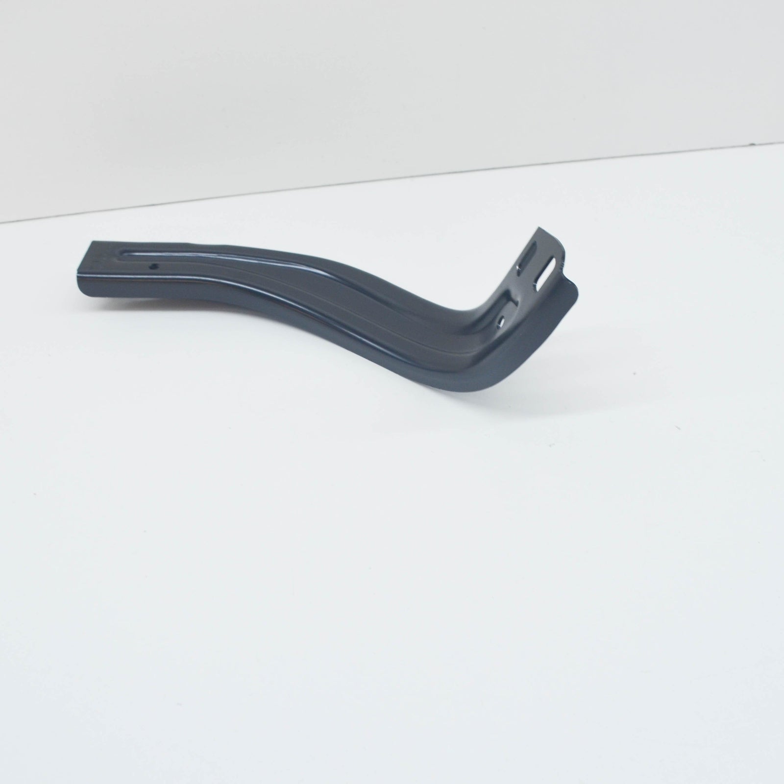 NEW MB E-CLASS W212 FRONT BUMPER RIGHT SUPPORT BRACKET A2126200285 2015 ORIGINAL