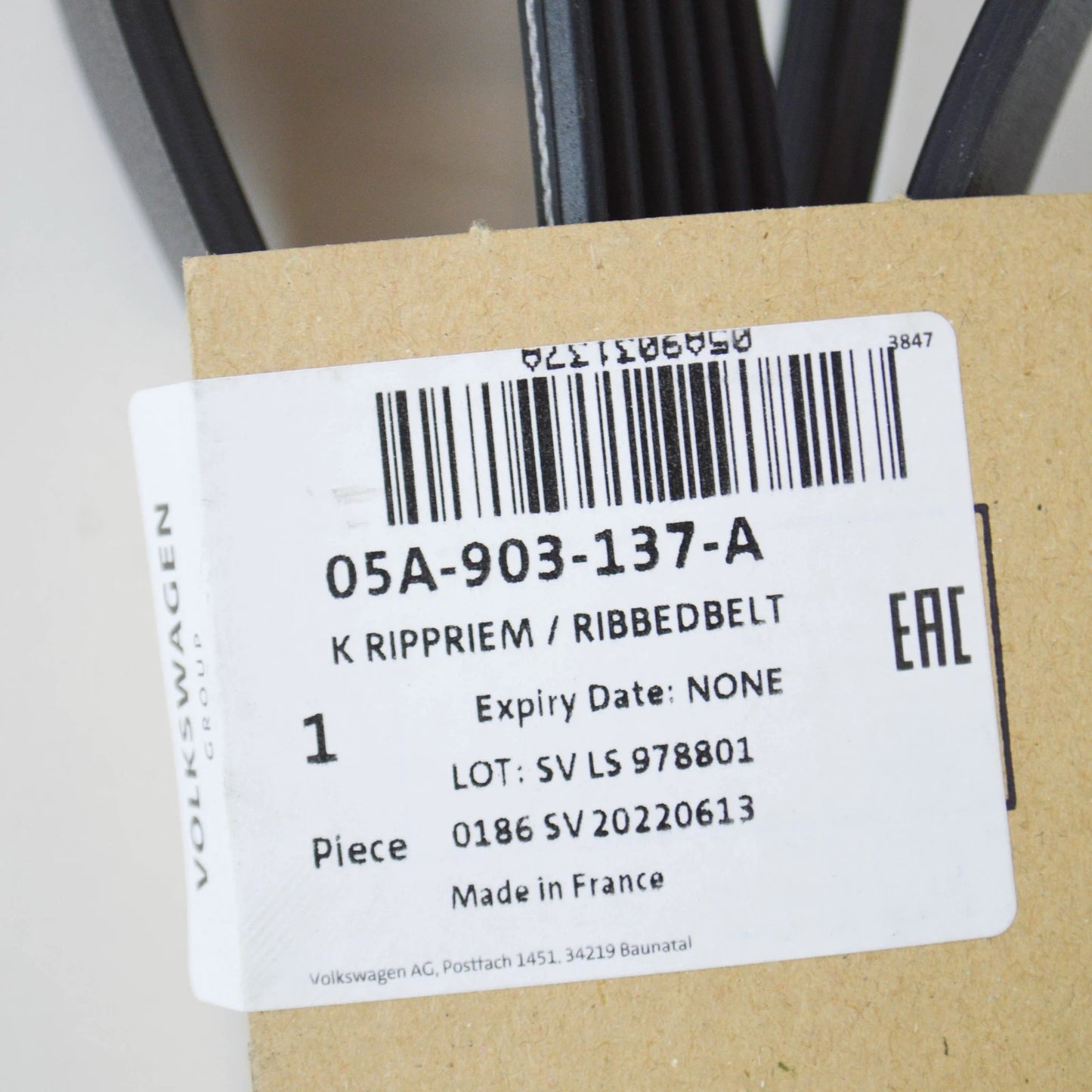 NEW AUDI Q7 4L ALTERNATOR POLY-V-BELT 05A903137A