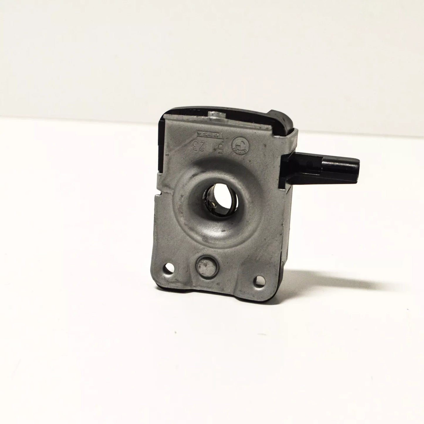 NEW BMW Z3 E36 RIGHT LOWER BONNET LOCK CATCH LHD 51238122270 ORIGINAL