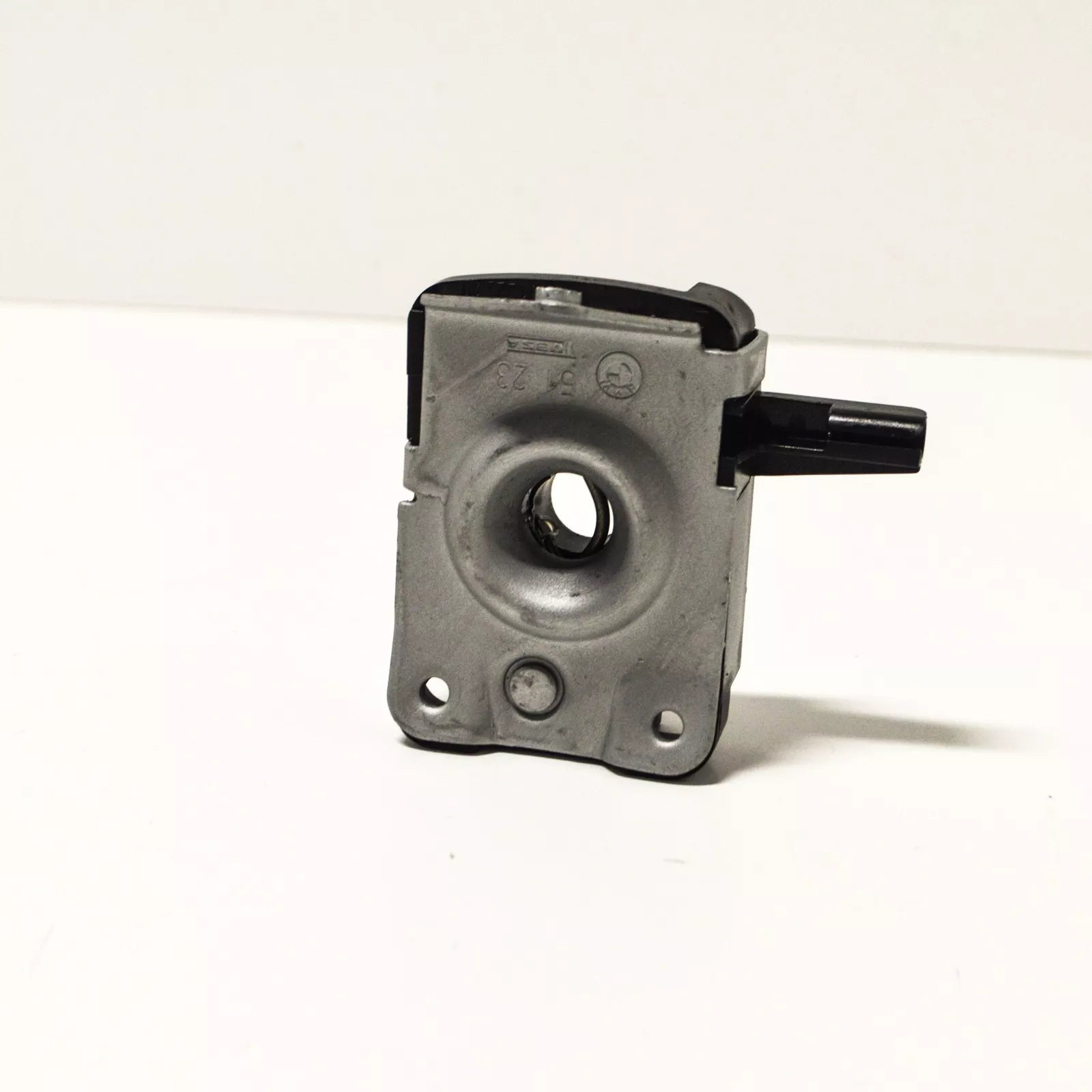 NEW BMW Z3 E36 RIGHT LOWER BONNET LOCK CATCH LHD 51238122270 ORIGINAL