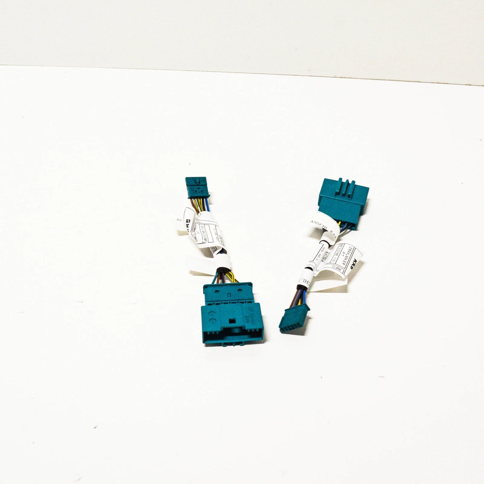 NEW BMW 3 E92 REAR TAIL LIGHTS RETROFIT CABLE KIT 61122181307 ORIGINAL