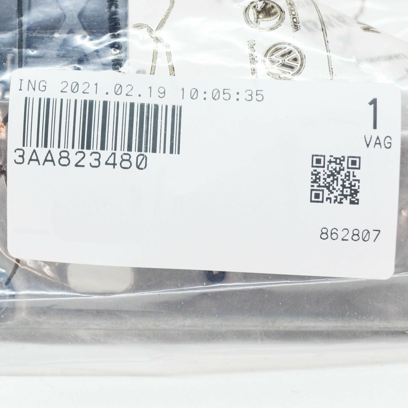 NEW VOLKSWAGEN PASSAT B7 ENGINE HOOD CATCH HOOK 3AA823480 ORIGINAL