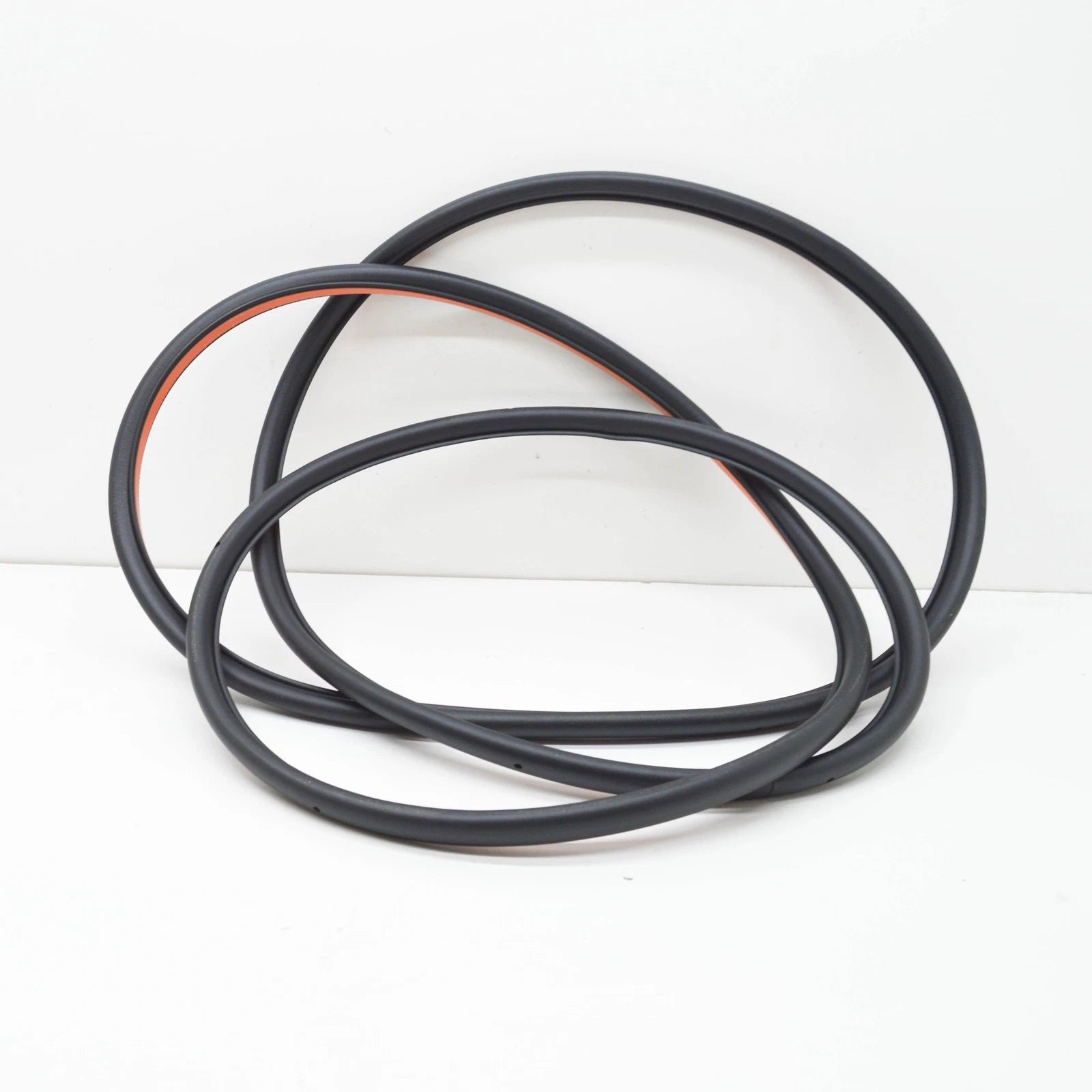 NEW AUDI Q5 8R REAR RIGHT DOOR SEAL RUBBER 8R0839912L