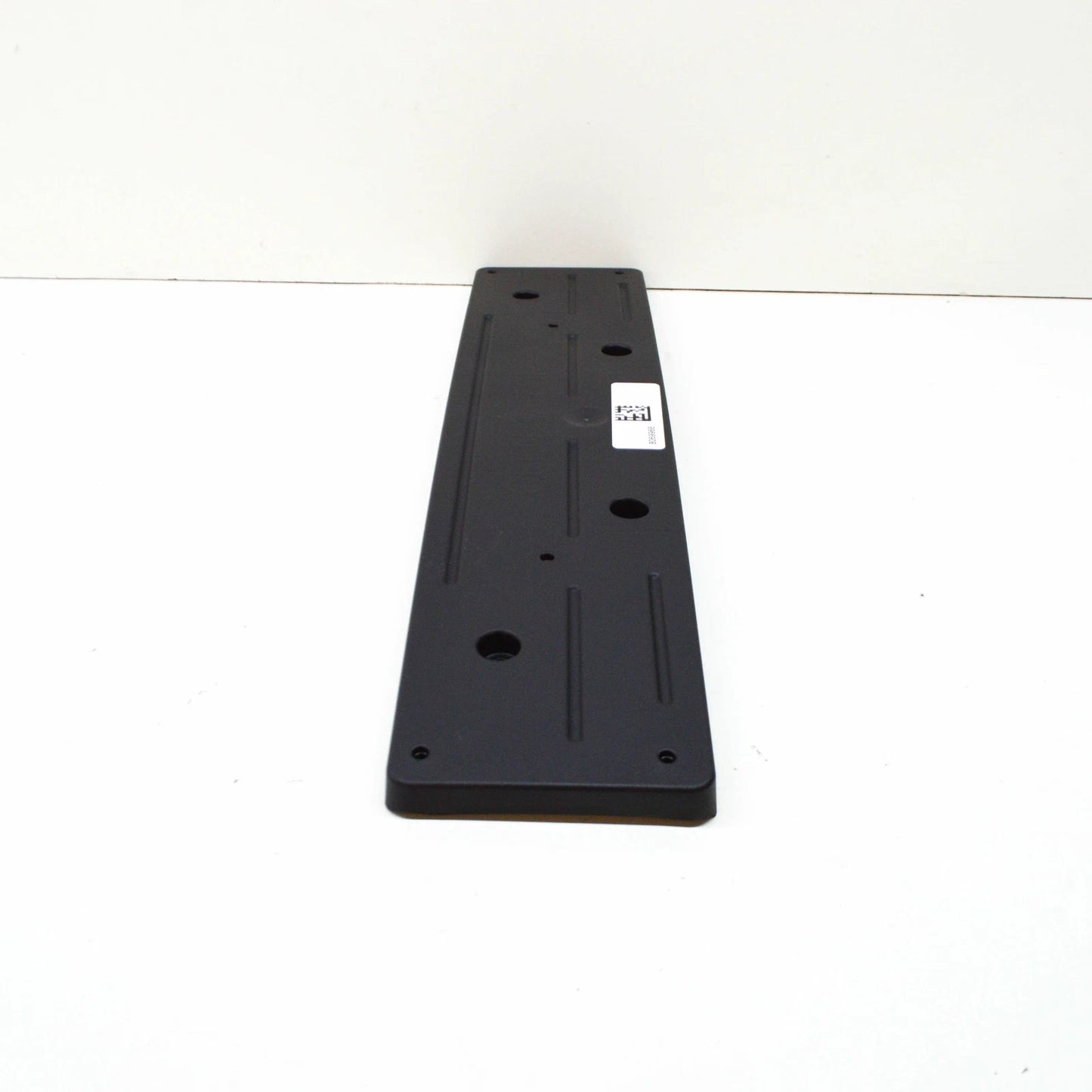 NEW BMW X7 G07 FRONT BUMPER LICENSE NUMBER PLATE HOLDER 51118069968 ORIGINAL