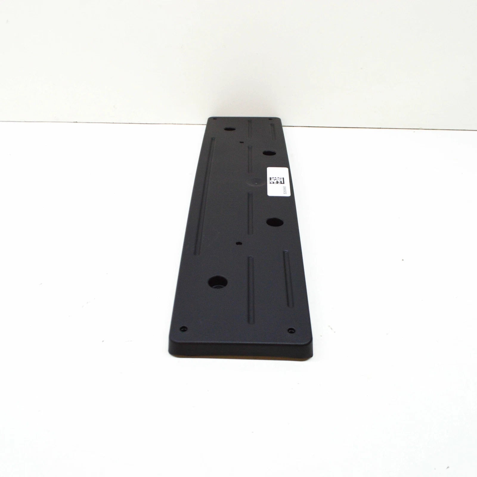 NEW BMW X7 G07 FRONT BUMPER LICENSE NUMBER PLATE HOLDER 51118069968 ORIGINAL