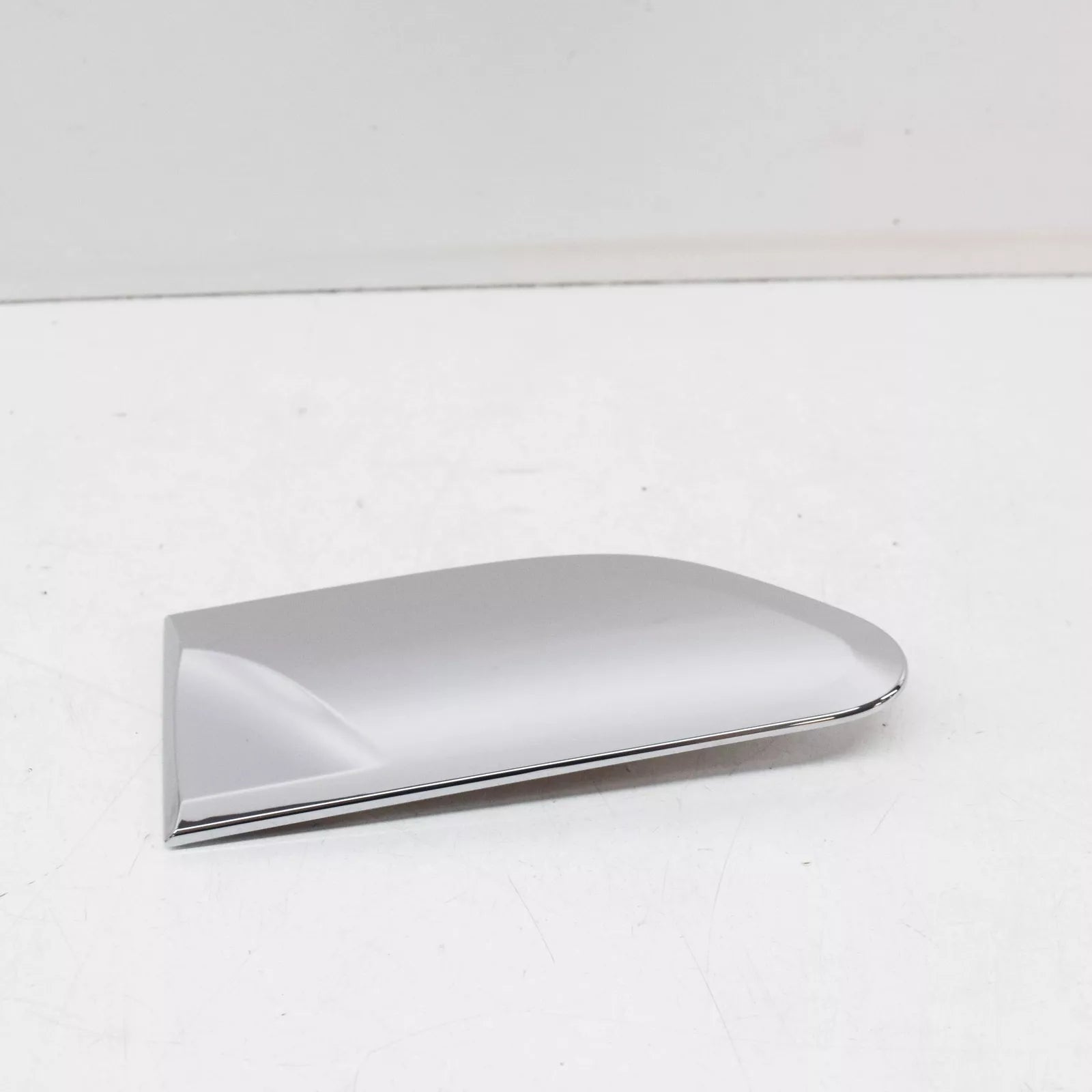 NEW BMW 7 F01 FRONT RIGHT FENDER CHROME TRIM COVER 63137182190 ORIGINAL