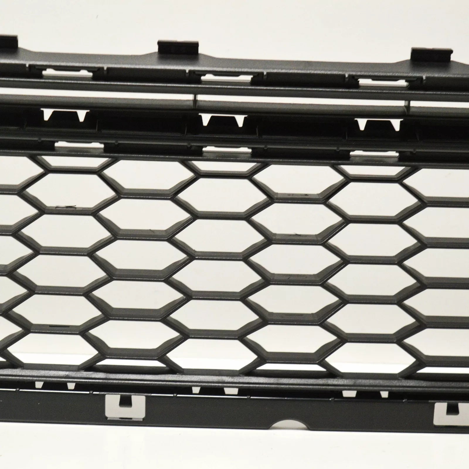 NEW VW GOLF MK7 FRONT BUMPER CENTER LOWER GTI GRILLE 5G0853677AF9B9 ORIGINAL
