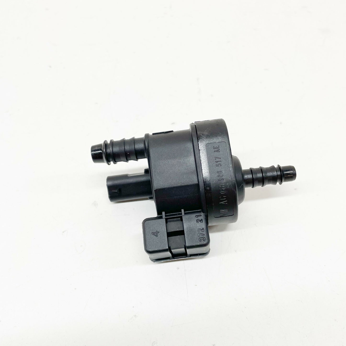 NEW AUDI Q2 CANISTER PURGE VALVE 06H906517AE ORIGINAL