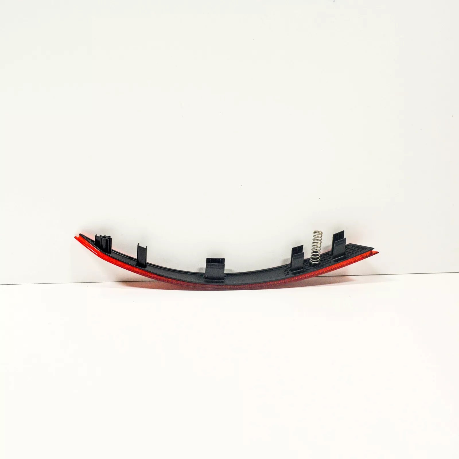 NEW AUDI A4 B9 LIGHT REFLECTOR REAR LEFT 8W0945105D