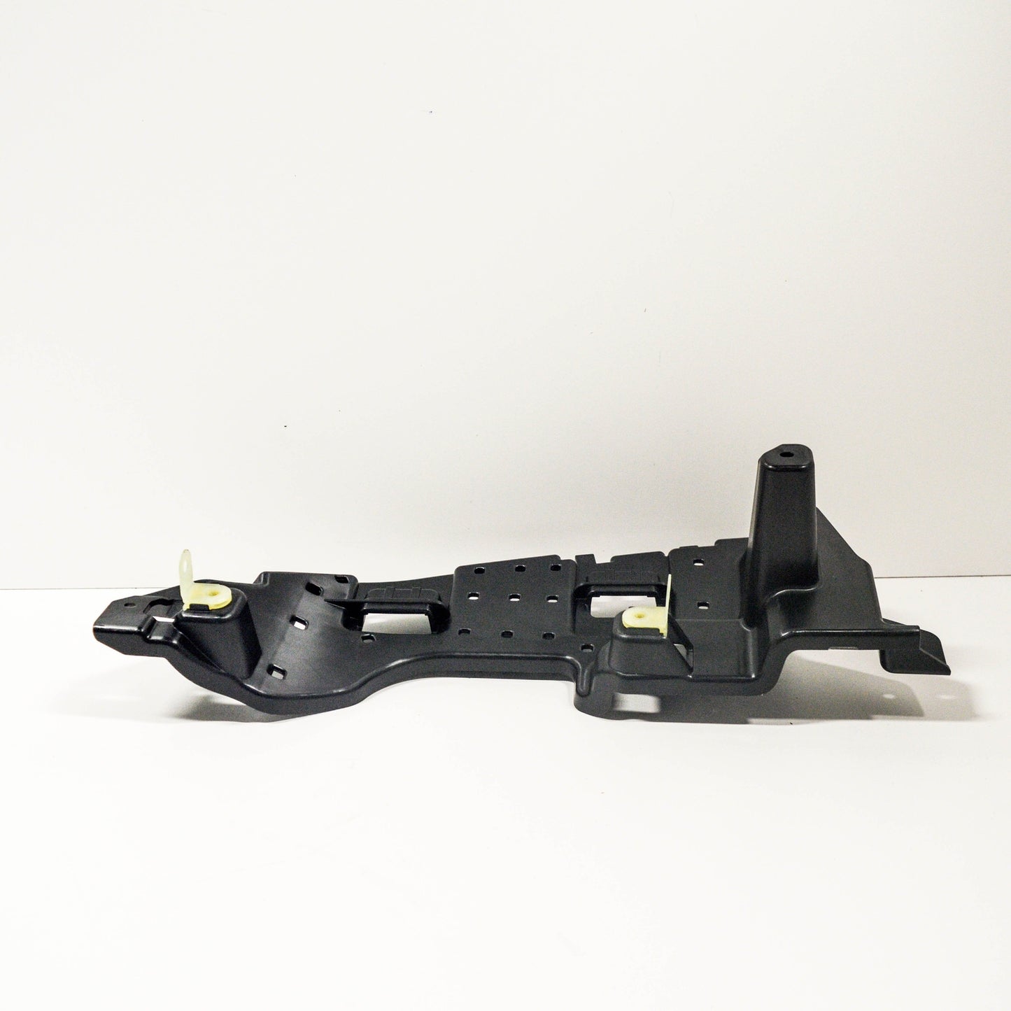 NEW MB C C205 REAR BUMPER LEFT BRACKET BEZEL TRIM A2058854914 ORIGINAL