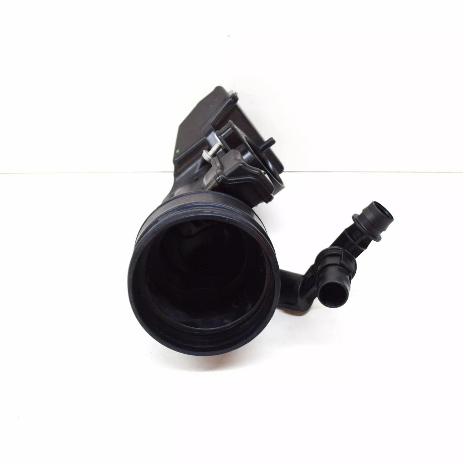 NEW VW T-ROC A11 TURBOCHARGER AIR INTAKE PIPE 04C129654A