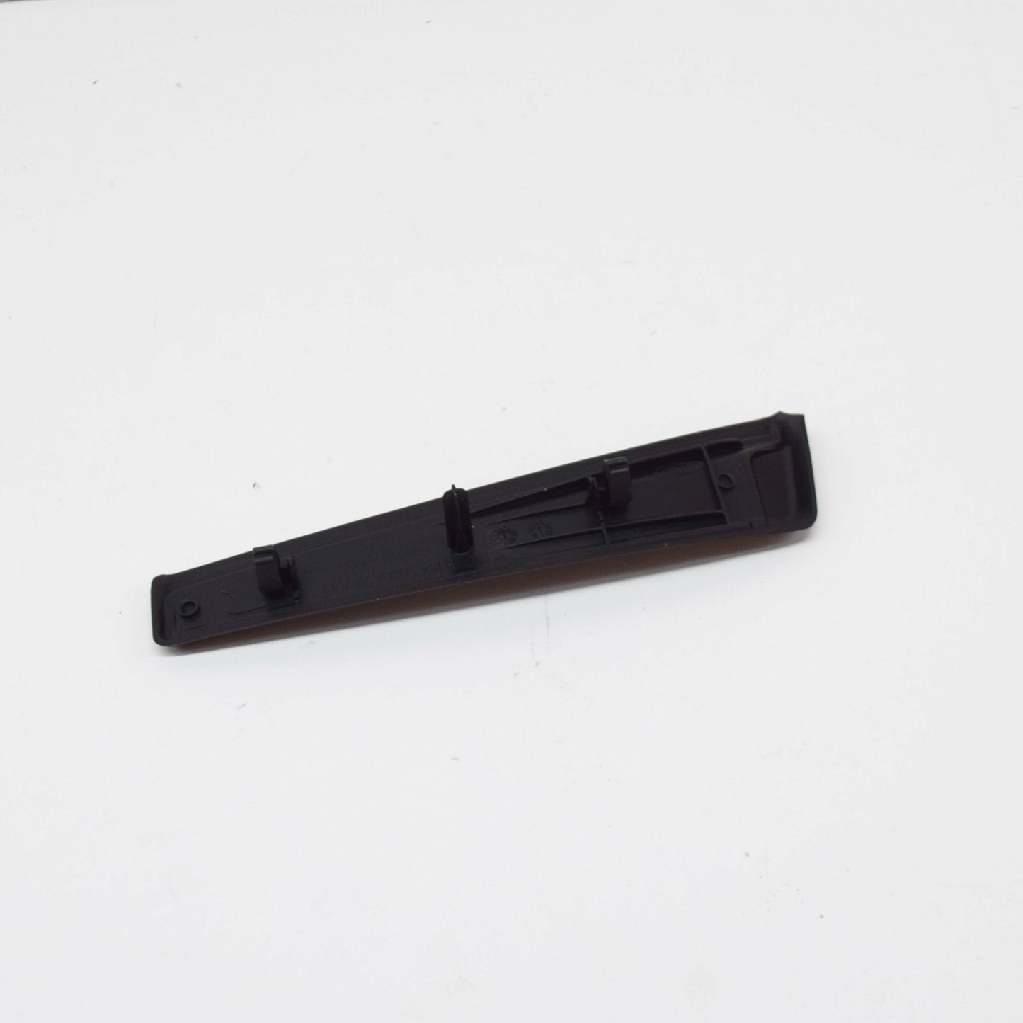 new ford kuga c520 mk2 windshield left side extension trim 2344086 original
