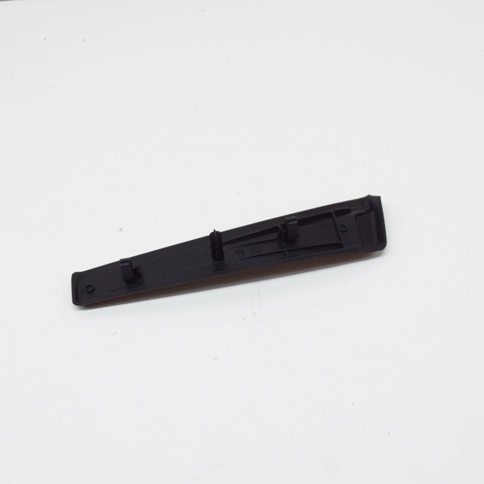 new ford kuga c520 mk2 windshield left side extension trim 2344086 original