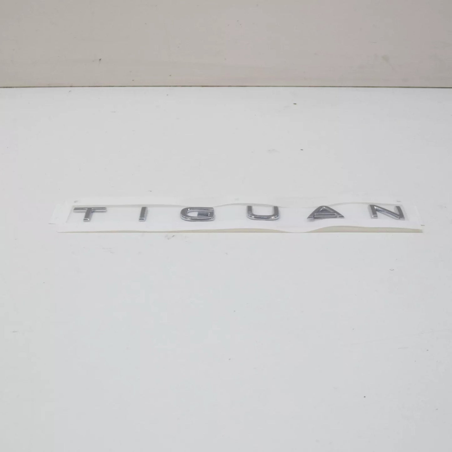 NEW VW TIGUAN AD MK2 REAR EMBLEM BADGE 5NA853687H2ZZ ORIGINAL