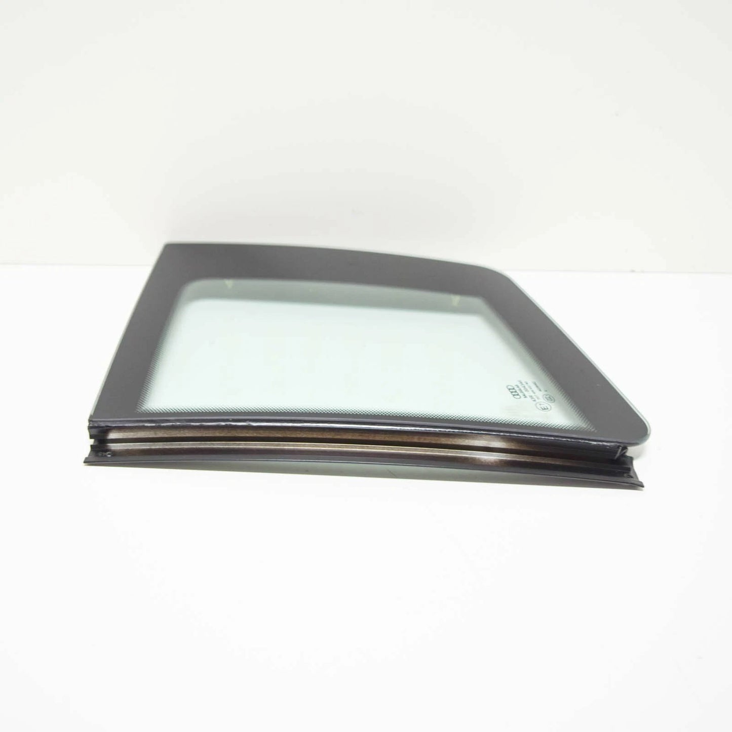 NEW AUDI R8 42 REAR LEFT SIDE WINDOW QUARTER GLASS 420845299NVB ORIGINAL