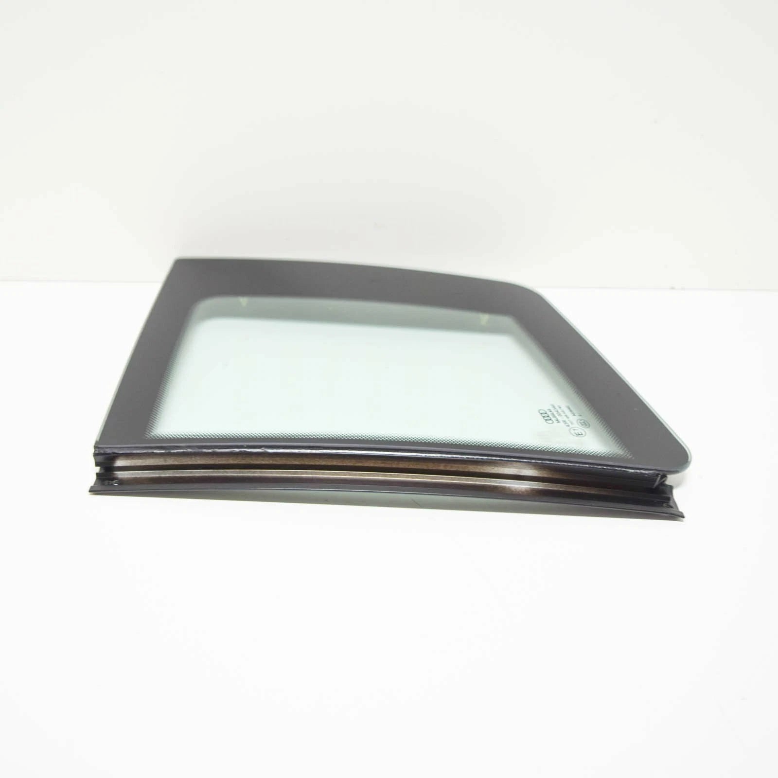 NEW AUDI R8 42 REAR LEFT SIDE WINDOW QUARTER GLASS 420845299NVB ORIGINAL