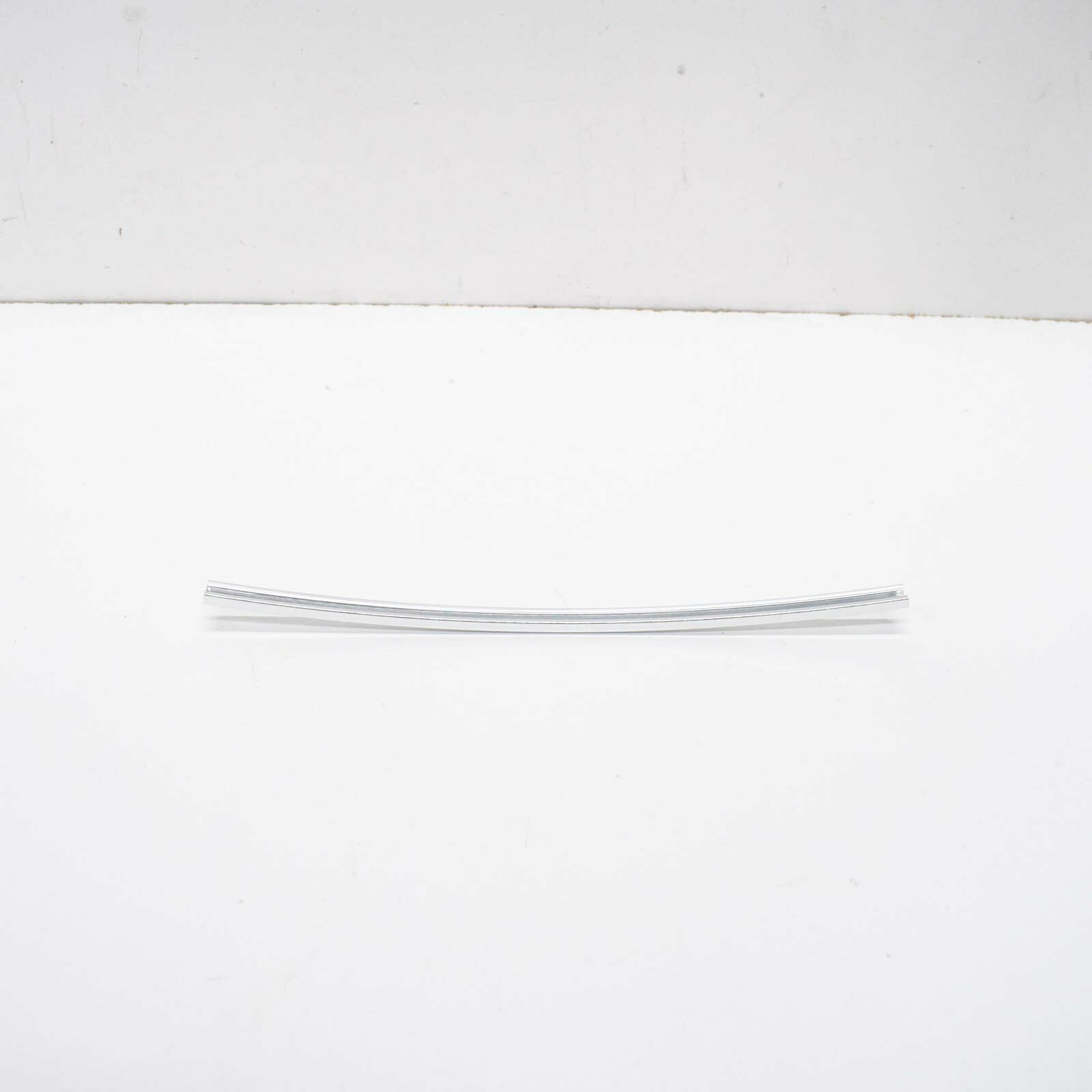 NEW MB E W124 RADIATOR GRILLE SHELL VERTICAL MOULDING A1408882185 ORIGINAL