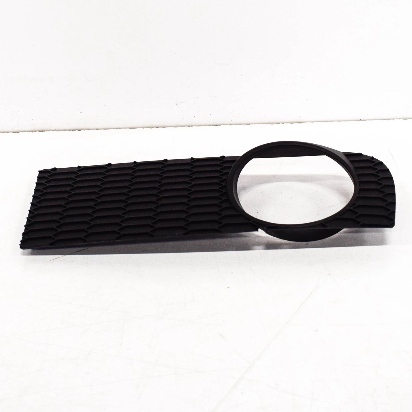 NEW BMW X3 E83 M AERO FRONT BUMPER FOG LIGHT GRILLE 51113417726 ORIGINAL