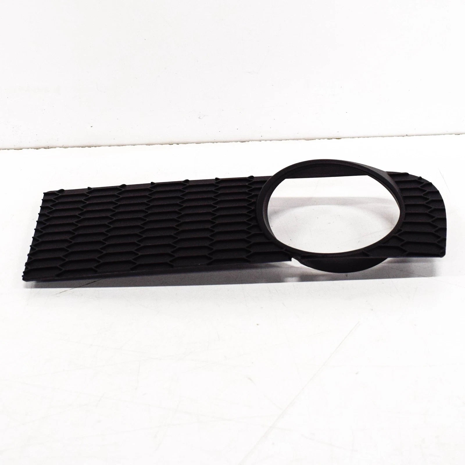 NEW BMW X3 E83 M AERO FRONT BUMPER FOG LIGHT GRILLE 51113417726 ORIGINAL