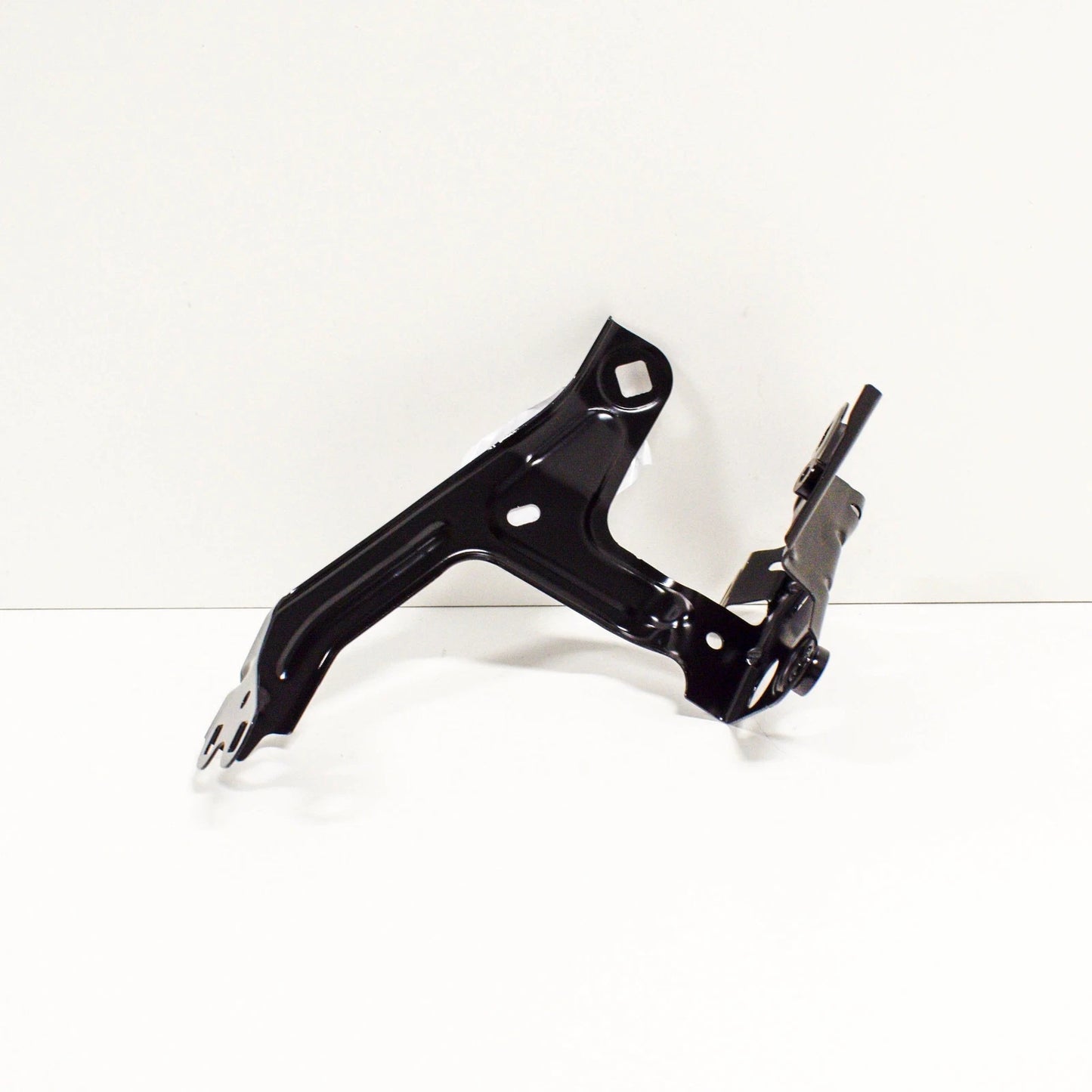 NEW BMW 5 G30 FRONT LEFT SIDE PANEL BRACKET 41007440423 ORIGINAL