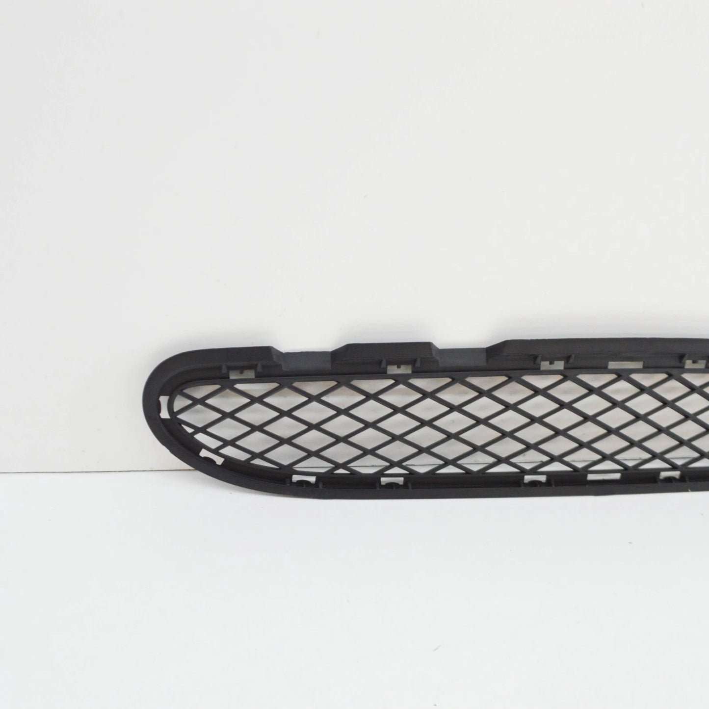 NEW MERCEDES-BENZ C-CLASS W203 FRONT BUMPER LOWER GRILLE A2038850823 ORIGINAL