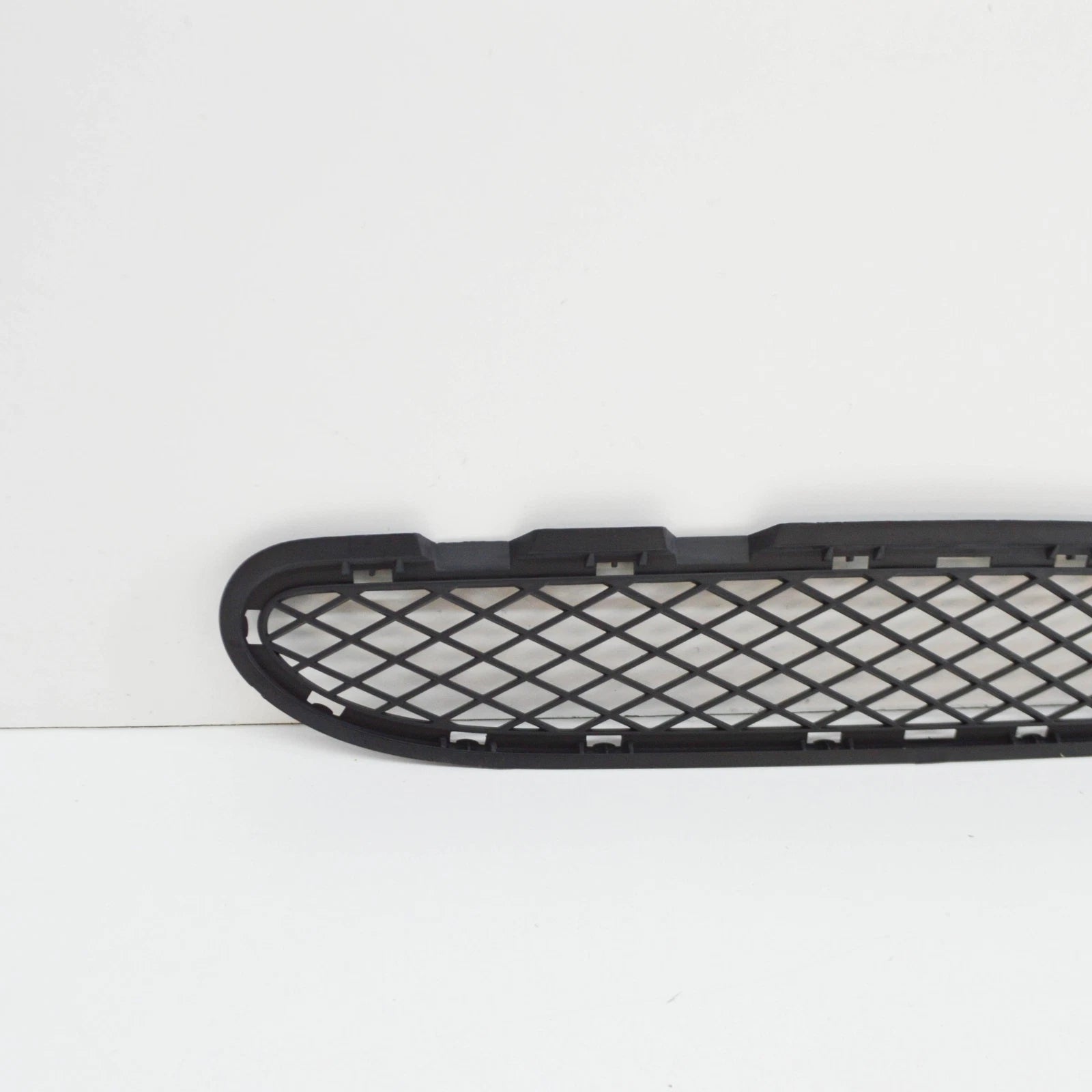 NEW MERCEDES-BENZ C-CLASS W203 FRONT BUMPER LOWER GRILLE A2038850823 ORIGINAL