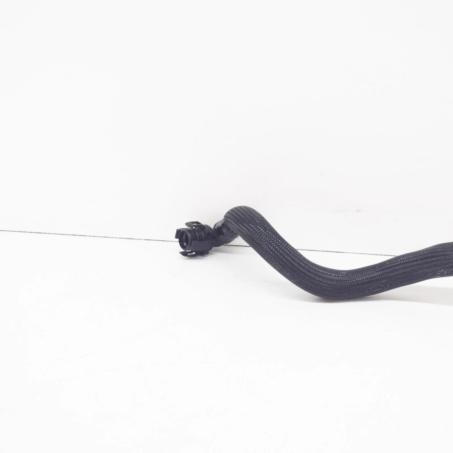 NEW BMW X5 E70 CRANKCASE-VENTILATION VENT PIPE HOSE 11157589989 ORIGINAL