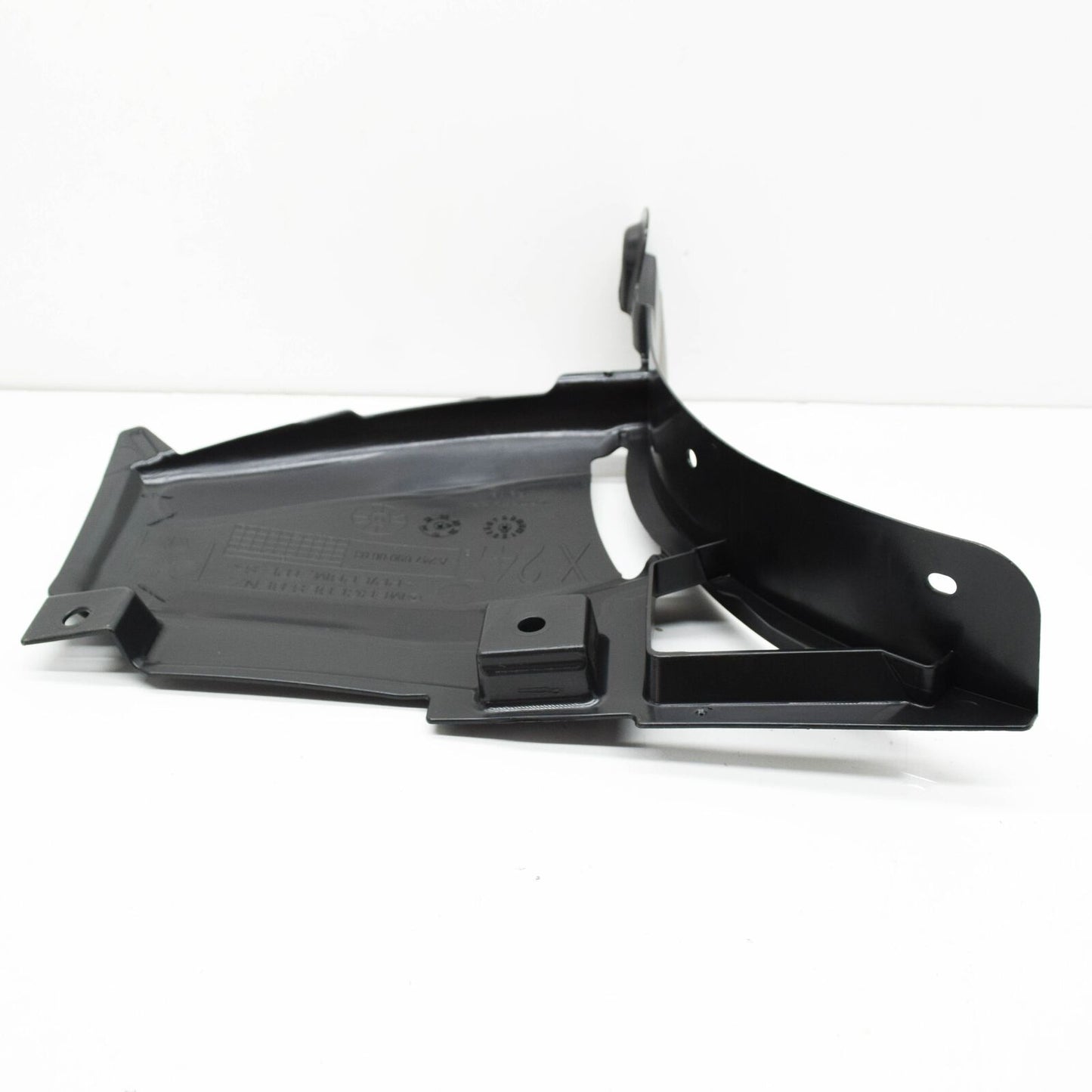 NEW MERCEDES-BENZ GLB X247 FRONT RIGHT SIDE UNDERCOVER PANEL A2476900603