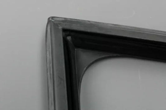 NEW VOLKSWAGEN POLO 6R FRONT RIGHT DOOR RUBBER GUIDE 6R3837432E5AP ORIGINAL