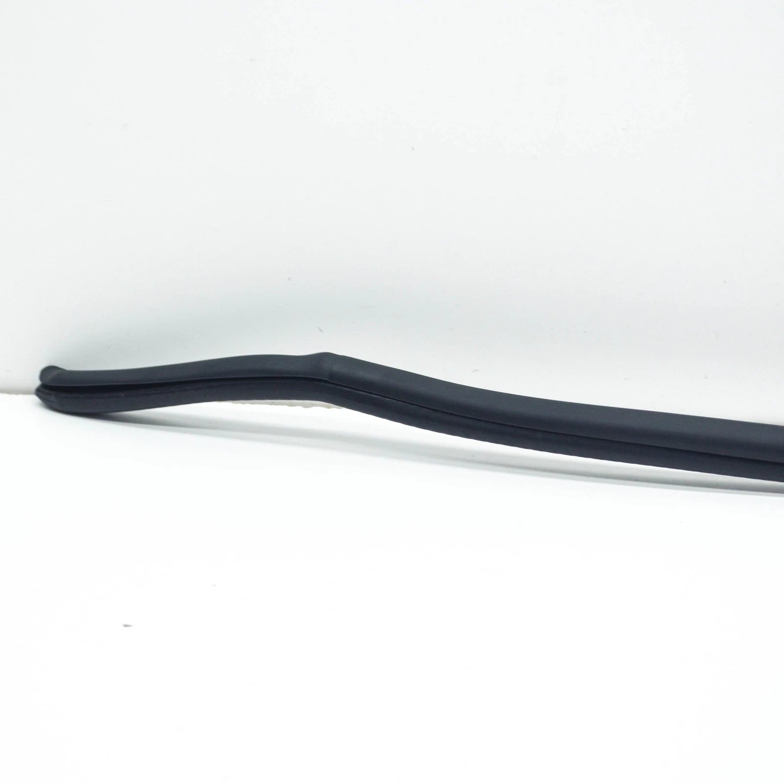 NEW AUDI A7 SPORTBACK 4G FRONT LEFT OUTER DOOR SEAL 4G8839717