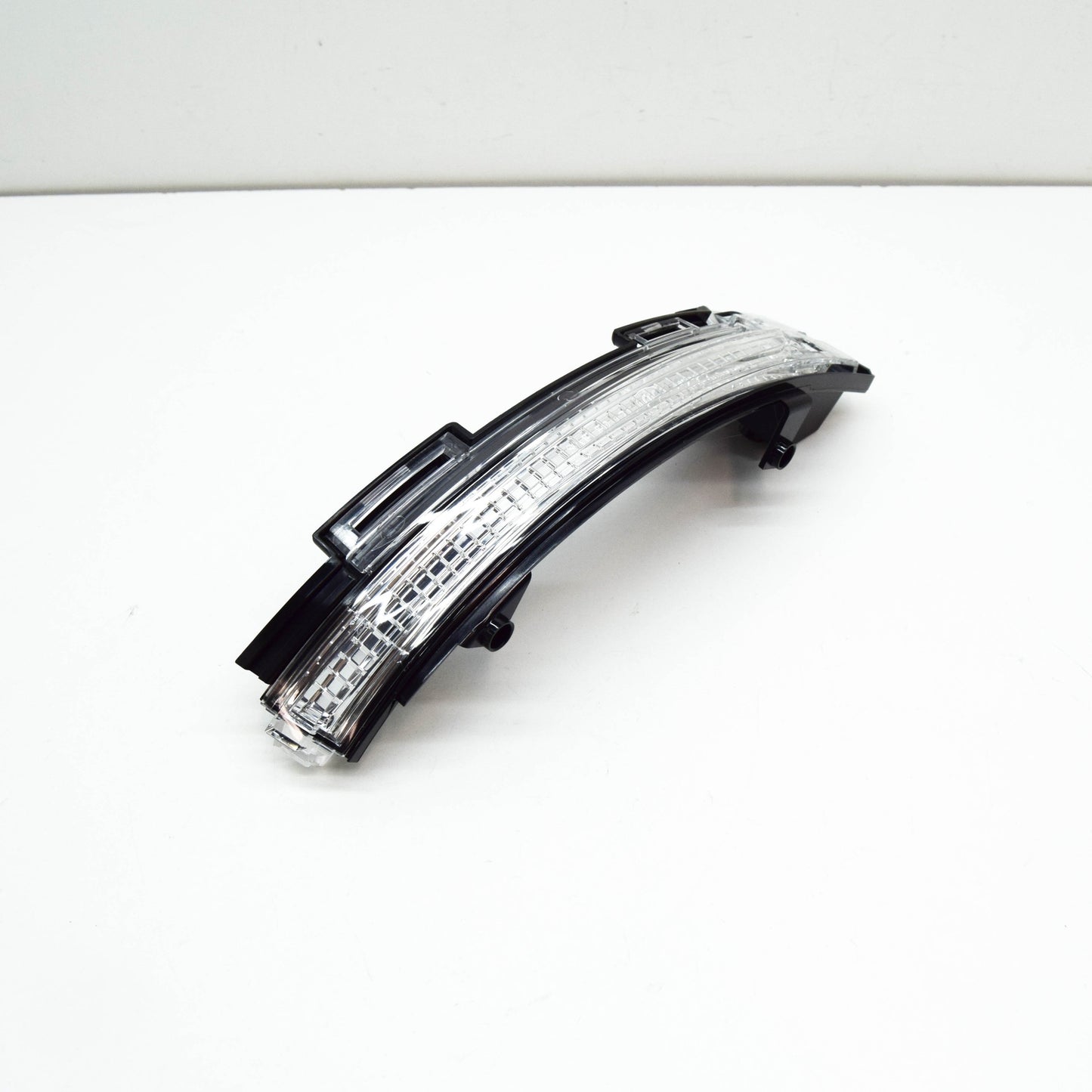 NEW VOLKSWAGEN TOUAREG CR7 FRONT RIGHT MIRROR TURN INDICATOR 760949102 ORIGINAL