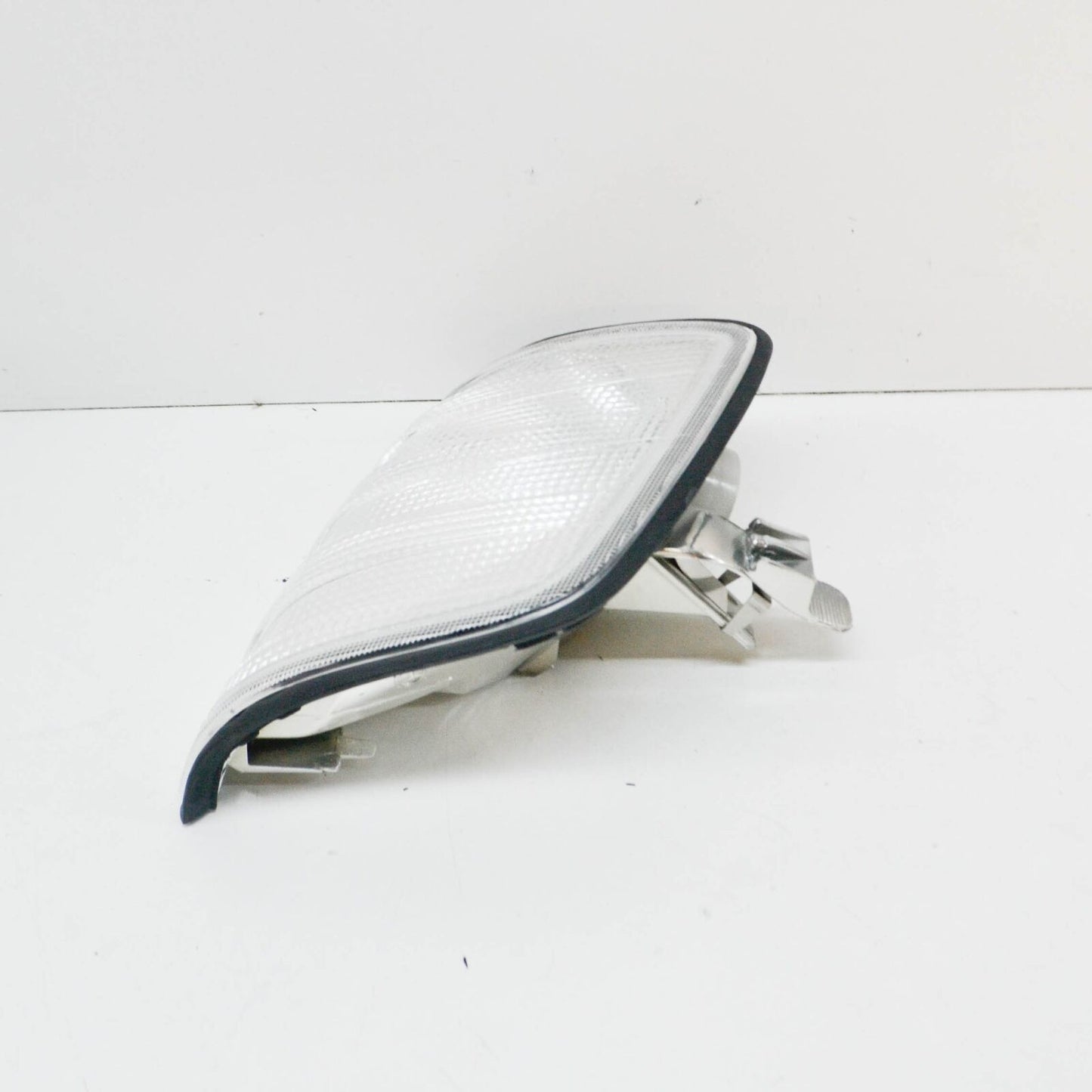 NEW MERCEDES-BENZ E W124 FRONT LEFT BLINKER LIGHT A1248260943 ORIGINAL