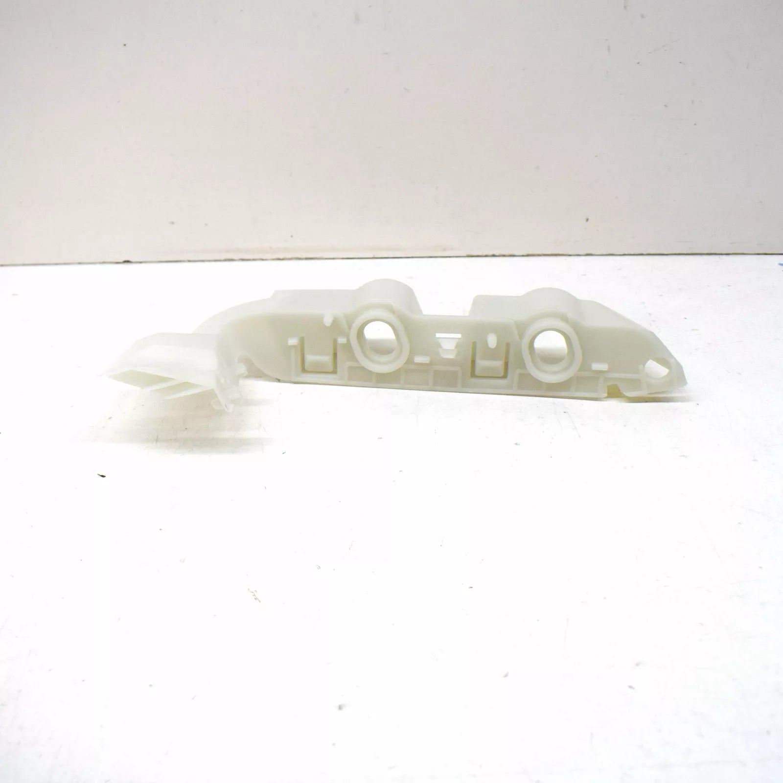 NEW AUDI A4 B9 FRONT LEFT BUMPER BRACKET GUIDE UPPER 8W0807283E ORIGINAL