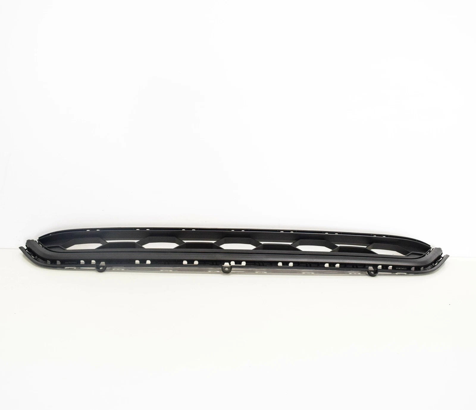 NEW VOLKSWAGEN TIGUAN MK2 FRONT BUMPER LOWER CENTER GRILLE 5NN853677E9B9