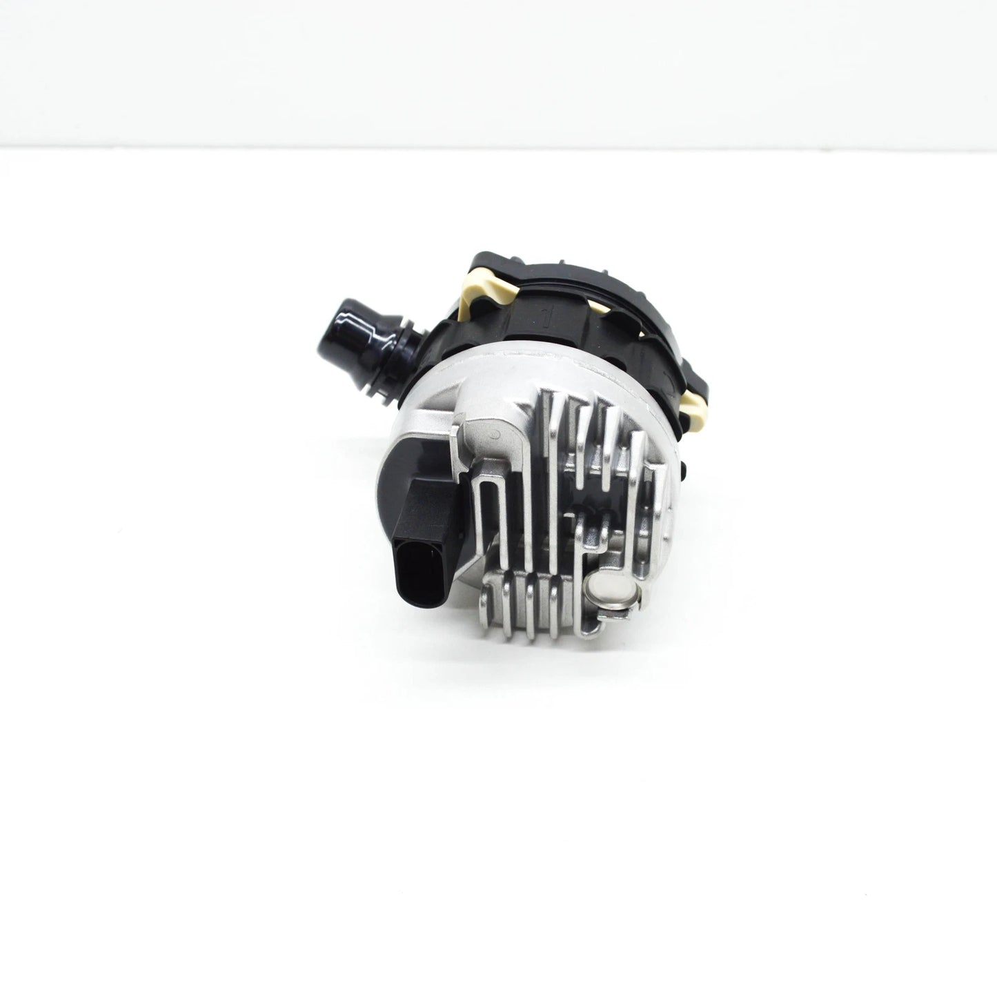 NEW MERCEDES-BENZ S W222 LOW TEMPERATURE COOLANT PUMP A0005003800 ORIGINAL